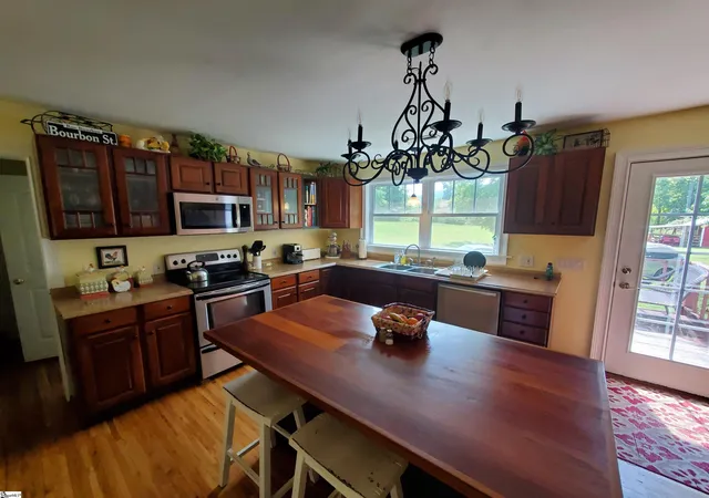 Photo 3 of Single family home for sale at 5705 State Park Rd, Travelers Rest, SC 29690 | MLS# 1588232 | Listing updated on 2026-04-15