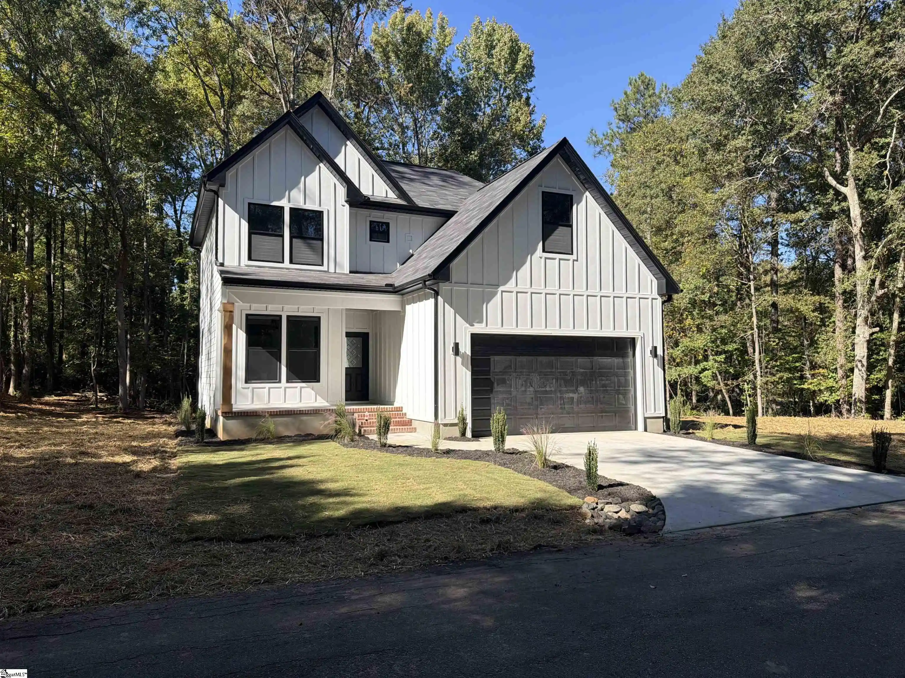 Photo 1 of Single family home for sale at 97 Simmons Dr, Clinton, SC 29325 | MLS# 1606783 | Listing updated on 2026-10-22