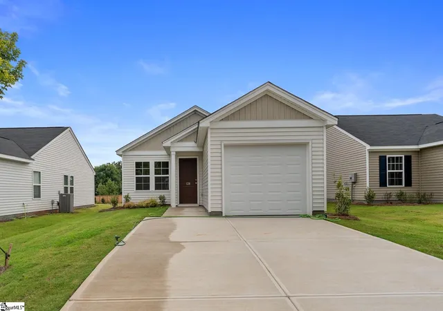Photo 1 of Single family home for sale at 138 Cloverfield Ln, Spartanburg, SC 29303 | MLS# 1578650 | Listing updated on 2026-08-30