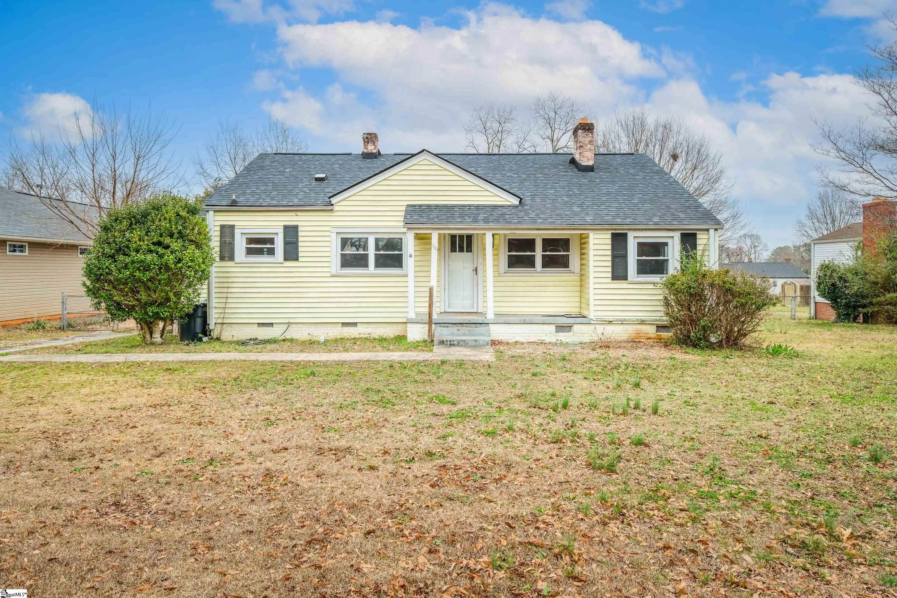 Photo 1 of Single family home for sale at 220 Donnan Rd, Taylors, SC 29687 | MLS# 1606594 | Listing updated on 2026-10-14