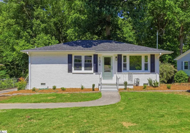 Photo 2 of Single family home for sale at 106 Mayfair Dr, Taylors, SC 29687 | MLS# 1593735 | Listing updated on 2026-07-01