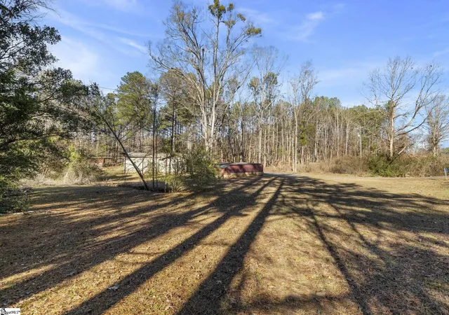 Photo 3 of Manufactured home for sale at 2728 Indian Mound Rd, Laurens, SC 29360 | MLS# 1600997 | Listing updated on 2026-09-11