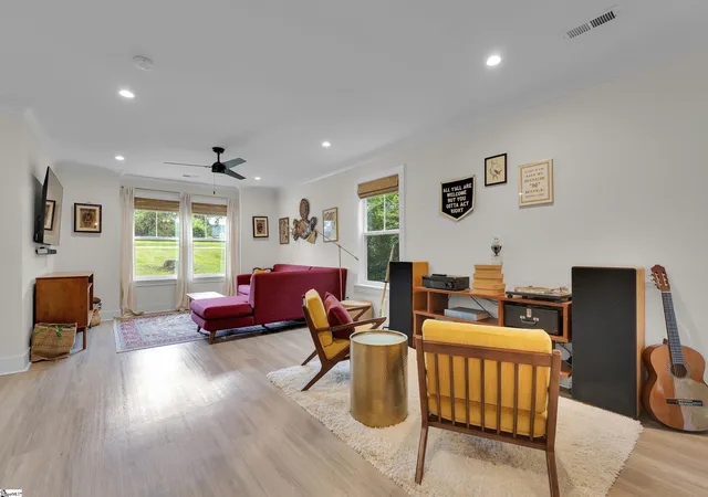 Photo 3 of Single family home for sale at 222 West Rd, Travelers Rest, SC 29690 | MLS# 1600134 | Listing updated on 2026-09-23