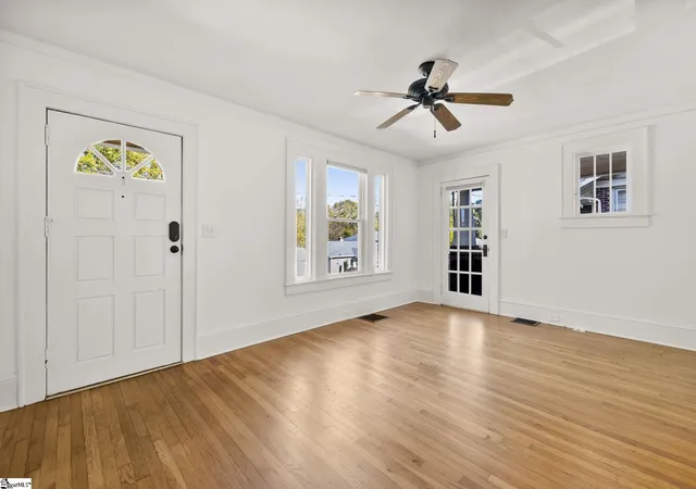 4th image of 306 Russell Ave, Greenville, SC 29609 | MLS# 1574510