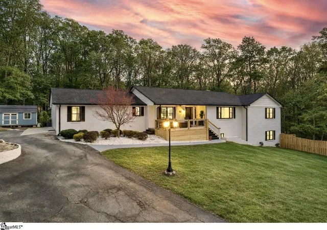 1st image of 3 Kingsley Ct, Mauldin, SC 29662 | MLS# 1583771