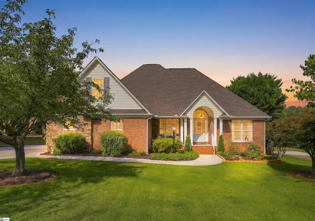 Photo 1 of Single family home for sale at 817 Indian Trail Run, Inman, SC 29349 | MLS# 1601411 | Listing updated on 2026-08-27