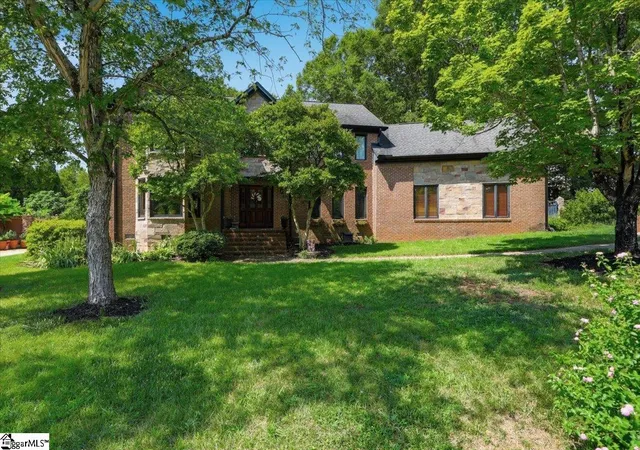 Photo 2 of Single family home for sale at 105 Sugar Hill Ct, Simpsonville, SC 29681 | MLS# 1601025 | Listing updated on 2026-09-05
