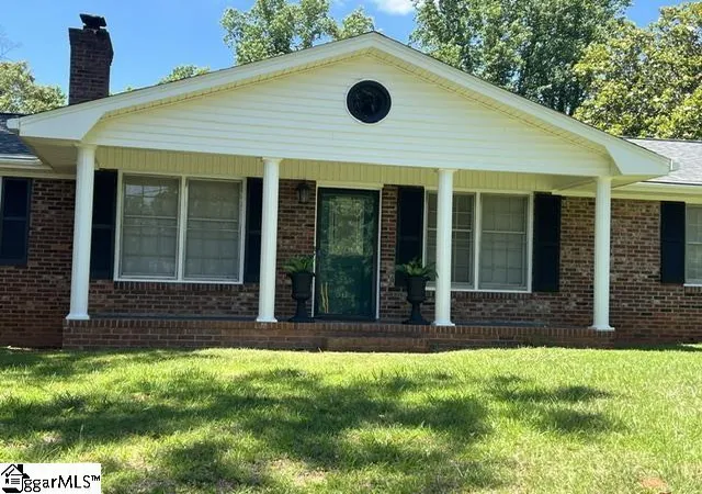 Photo 2 of Single family home for sale at 5 Green Leaf Dr, Greenville, SC 29617 | MLS# 1596294 | Listing updated on 2026-09-16