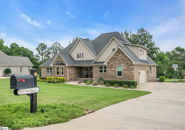 Photo 2 of Single family home for sale at 922 Wax Myrtle Ct, Greer, SC 29651 | MLS# 1593686 | Listing updated on 2026-09-30
