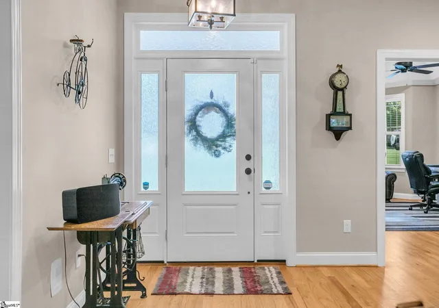 Photo 3 of Single family home for sale at 922 Wax Myrtle Ct, Greer, SC 29651 | MLS# 1593686 | Listing updated on 2026-09-30