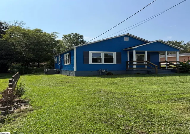 Photo 19 of Single family home for sale at 946 N Logan St, Gaffney, SC 29341 | MLS# 1601372 | Listing updated on 2026-08-27