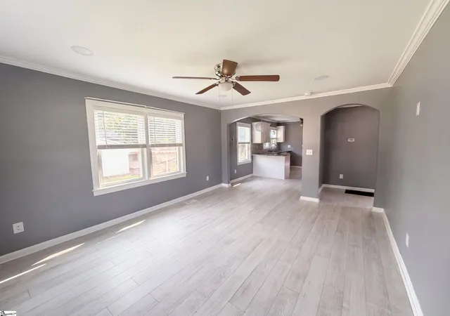 Photo 3 of Single family home for sale at 946 N Logan St, Gaffney, SC 29341 | MLS# 1601372 | Listing updated on 2026-08-27