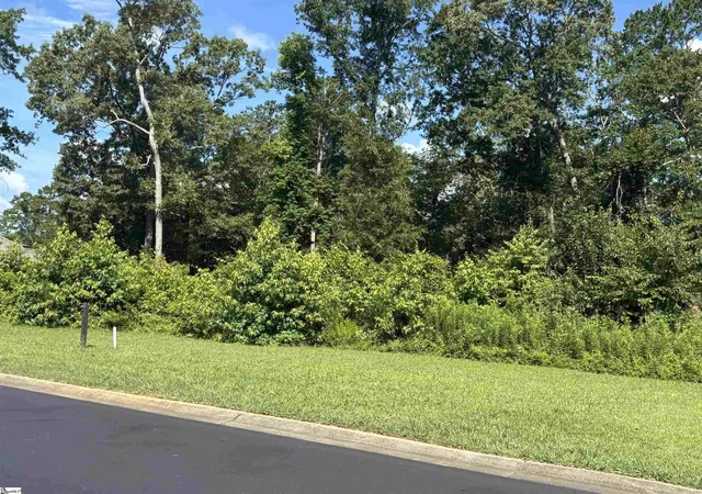 Land for sale at 304 Chafford Ct, Simpsonville, SC 29681 | MLS# 1595765