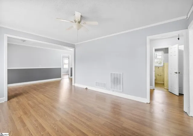 Photo 3 of Single family home for sale at 119 Sutton Dr, Taylors, SC 29687 | MLS# 1587055 | Listing updated on 2026-09-24