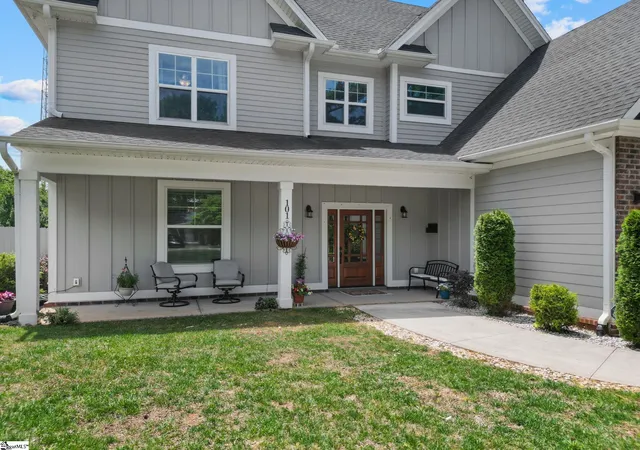 3rd image of 101 S Valley Ln, Greenville, SC 29611 | MLS# 1591695