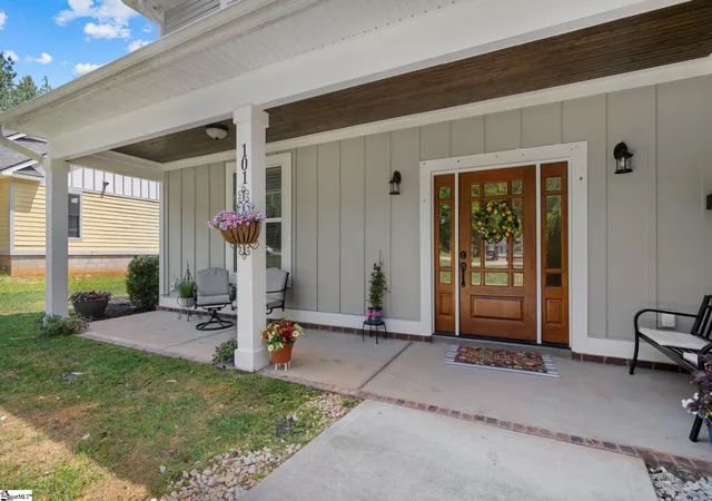 4th image of 101 S Valley Ln, Greenville, SC 29611 | MLS# 1591695