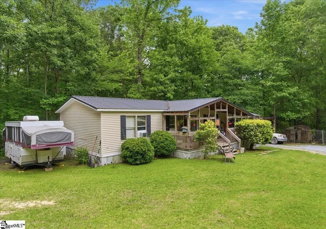 4th image of 161 Elaine'S Dr, Clinton, SC 29325 | MLS# 1591690