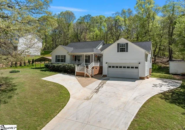 1st image of 761 Pearson Town Rd, Moore, SC 29369 | MLS# 1594365
