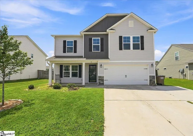 Photo 1 of Single family home for sale at 16 Steeds Glen Rd, Piedmont, SC 29673 | MLS# 1600522 | Listing updated on 2026-08-26