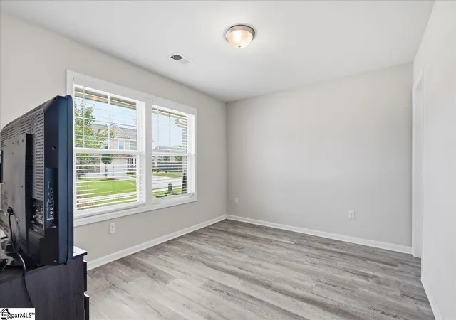 Photo 3 of Single family home for sale at 16 Steeds Glen Rd, Piedmont, SC 29673 | MLS# 1600522 | Listing updated on 2026-08-26