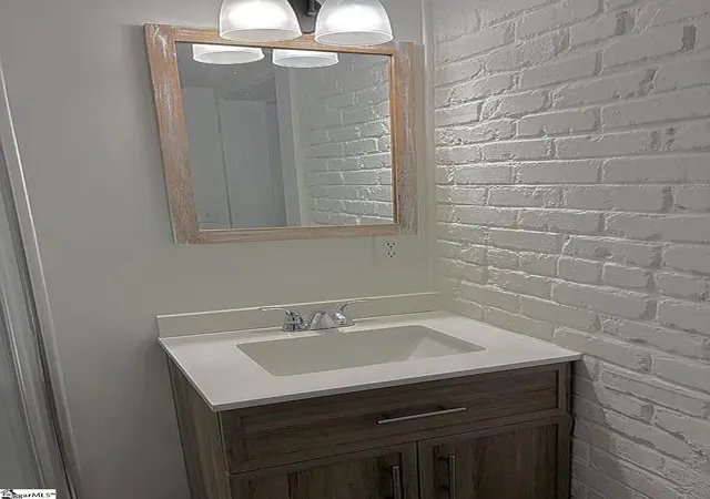 Photo 11 of Single family home for sale at 2 Brush St, Greenville, SC 29607 | MLS# 1599787 | Listing updated on 2026-08-04