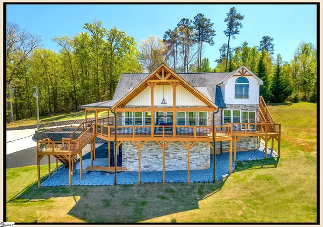 Homes for sale in Easley, SC | 3803 Dacusville Hwy, Easley, SC 29640 | MLS# 1588732