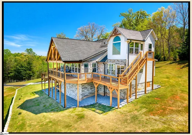 Homes for sale in Easley, SC | 3803 Dacusville Hwy, Easley, SC 29640 | MLS# 1588732