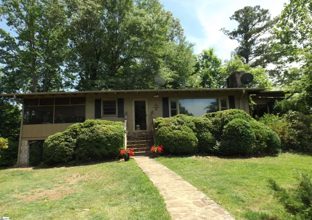 Photo 1 of Single family home for sale at 5018 Dacusville Hwy, Marietta, SC 29661 | MLS# 1592326 | Listing updated on 2026-06-03