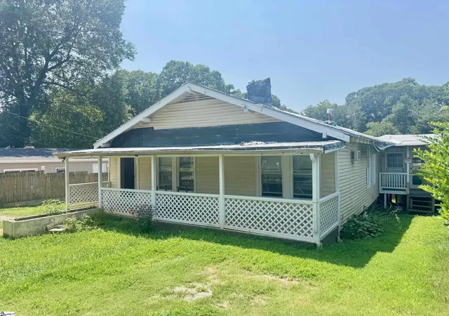 Photo 2 of Sale Pending at 109 Bailey St, Greenville, SC 29609 | MLS# 1601566 | Listing updated on 2026-09-06
