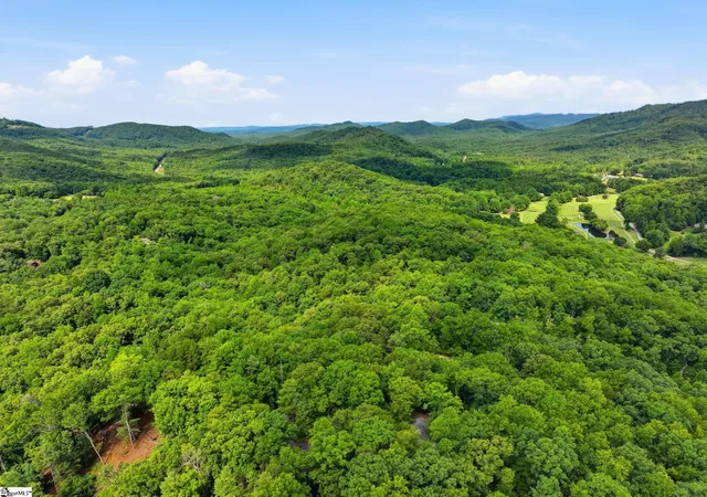 Homes for sale in Pickens, SC | 231 Cherokee Hills Dr, Pickens, SC 29671 | MLS# 1595937