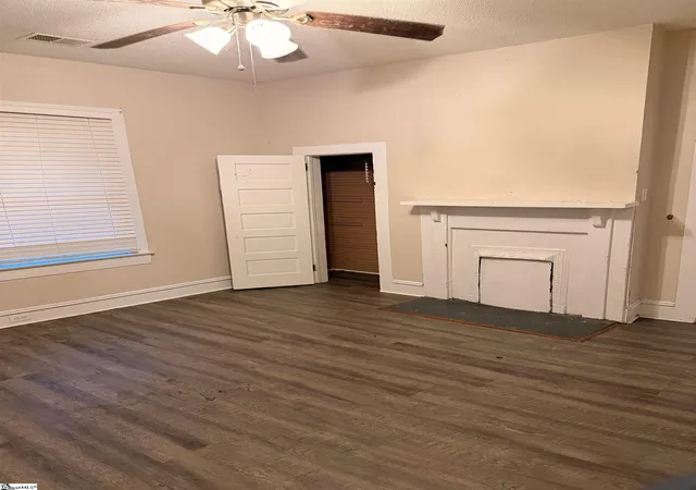 Photo 3 of Single family home for sale at 103 Florence St, Clinton, SC 29325 | MLS# 1601457 | Listing updated on 2026-08-20