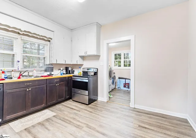 Photo 4 of Single family home for sale at 103 Florence St, Clinton, SC 29325 | MLS# 1601457 | Listing updated on 2026-08-20