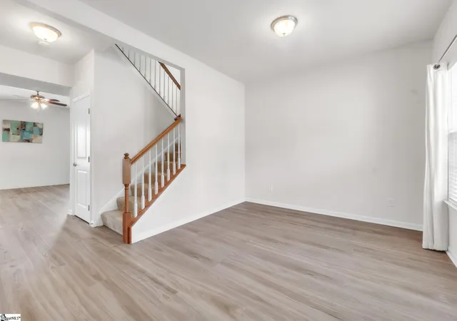 Photo 3 of Single family home for sale at 31 Granite Ln, Greenville, SC 29607 | MLS# 1598615 | Listing updated on 2026-09-01