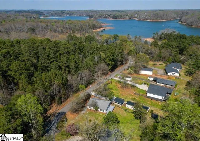 48th image of 1028 Pinelake Dr, Townville, SC 29689 | MLS# 1585683