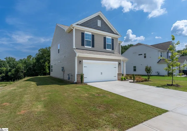 Photo 2 of Single family home for sale at 147 Somerset Ln, Central, SC 29630 | MLS# 1602512 | Listing updated on 2026-09-03