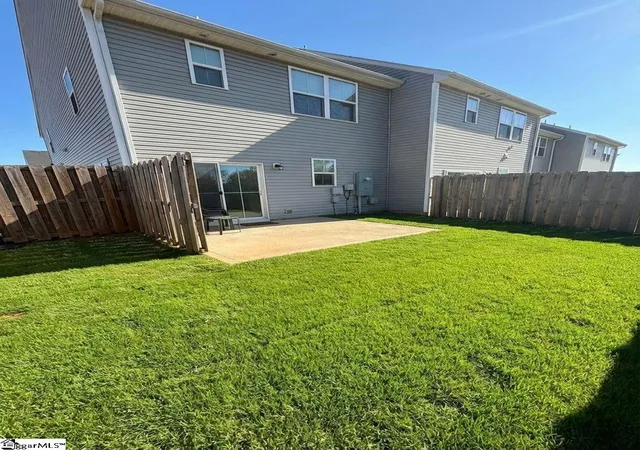 Photo 3 of Townhouse for sale at 530 Huntingdale Pl, Simpsonville, SC 29681 | MLS# 1590932 | Listing updated on 2026-08-10