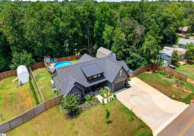 Photo 2 of Single family home for sale at 1512 Ashbury Park Rd, Anderson, SC 29625 | MLS# 1585294 | Listing updated on 2026-09-21