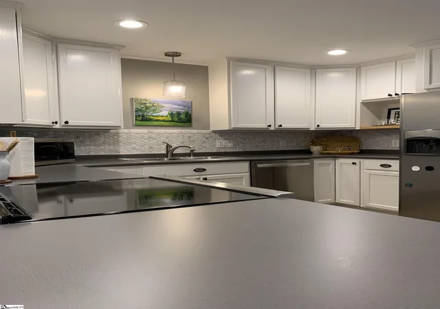 Photo 3 of Sale Pending at 206 Mill Estate Rd, Taylors, SC 29687 | MLS# 1594348 | Listing updated on 2026-09-16