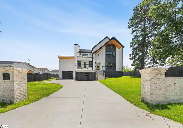 3rd image of 209 Redmond Dr, Fountain Inn, SC 29644 | MLS# 1587306