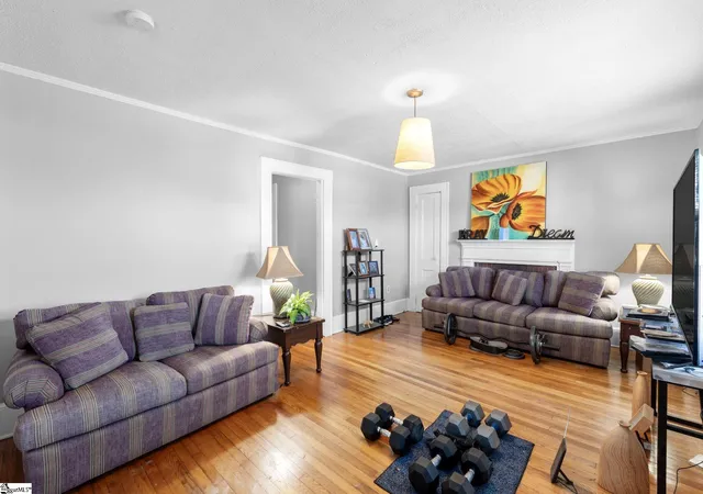 Photo 4 of House for sale at 1608 E North St, Greenville, SC 29607 | MLS# 1608114 | Listing updated on 2026-10-31