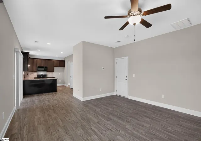 Photo 3 of Single family home for sale at 547 Chantry Ln, Moore, SC 29369 | MLS# 1597922 | Listing updated on 2026-09-18