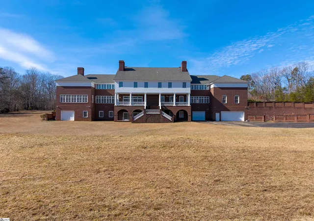 Photo 3 of Single family home for sale at 365 Patterson Rd, Spartanburg, SC 29307 | MLS# 1548147 | Listing updated on 2026-03-27
