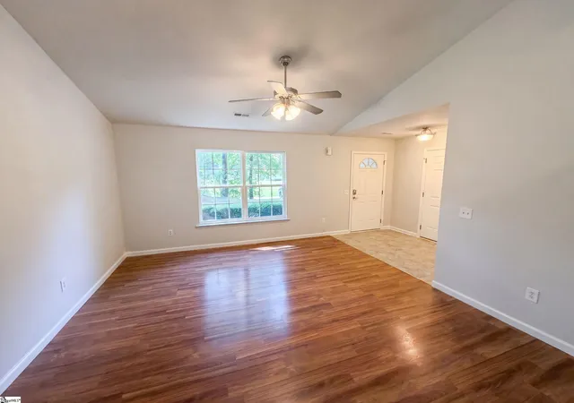 Photo 3 of Single family home for sale at 102 Hayworth Ave, Clinton, SC 29325 | MLS# 1599627 | Listing updated on 2026-08-03