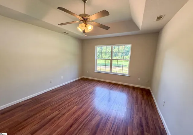 Photo 3 of Single family home for sale at 102 Hayworth Ave, Clinton, SC 29325 | MLS# 1599627 | Listing updated on 2026-08-03