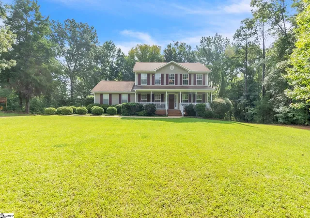 Photo 1 of Single family home for sale at 107 Indian Ridge Dr, Laurens, SC 29360 | MLS# 1600275 | Listing updated on 2026-08-11