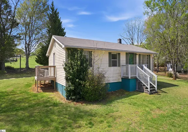 Photo 1 of Single family home for sale at 1360 Old Mill Rd, Campobello, SC 29322 | MLS# 1587103 | Listing updated on 2026-08-12