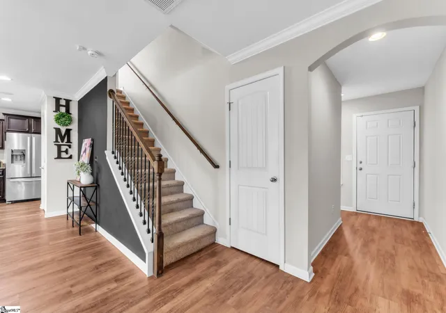 Photo 3 of Single family home for sale at 121 Screech Dr, Fountain Inn, SC 29644 | MLS# 1596245 | Listing updated on 2026-10-05