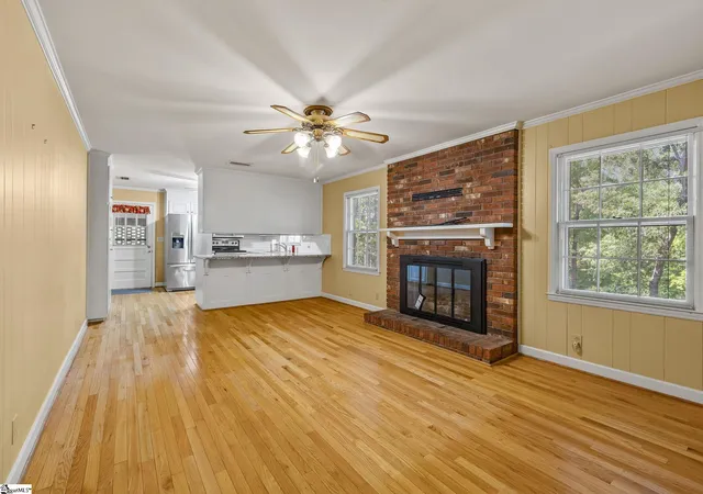 Photo 4 of Single family home for sale at 5 Badger Dr, Taylors, SC 29687 | MLS# 1601930 | Listing updated on 2026-08-26