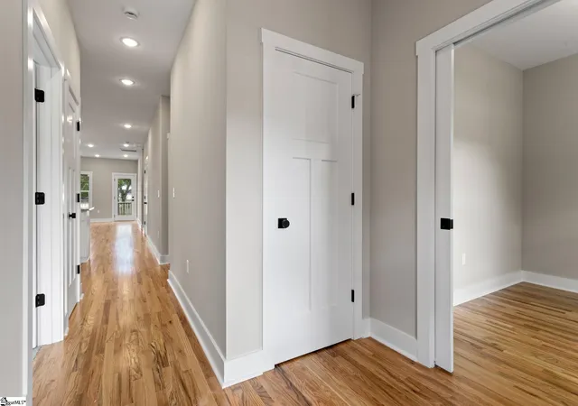 Photo 3 of Single family home for sale at 18 N Georgia Ave, Greenville, SC 29611 | MLS# 1558468 | Listing updated on 2026-09-01
