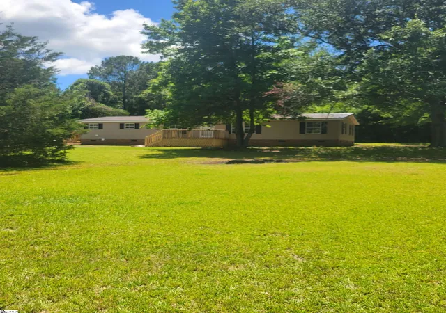 Manufactured home for sale at 22 Lakeview Rd, Fountain Inn, SC 29644 | MLS# 1599866